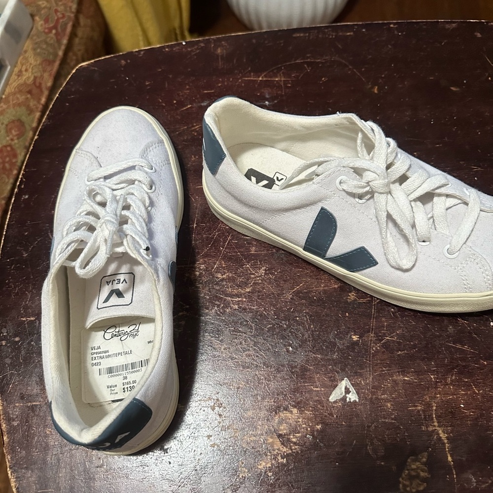 Veja sneakers